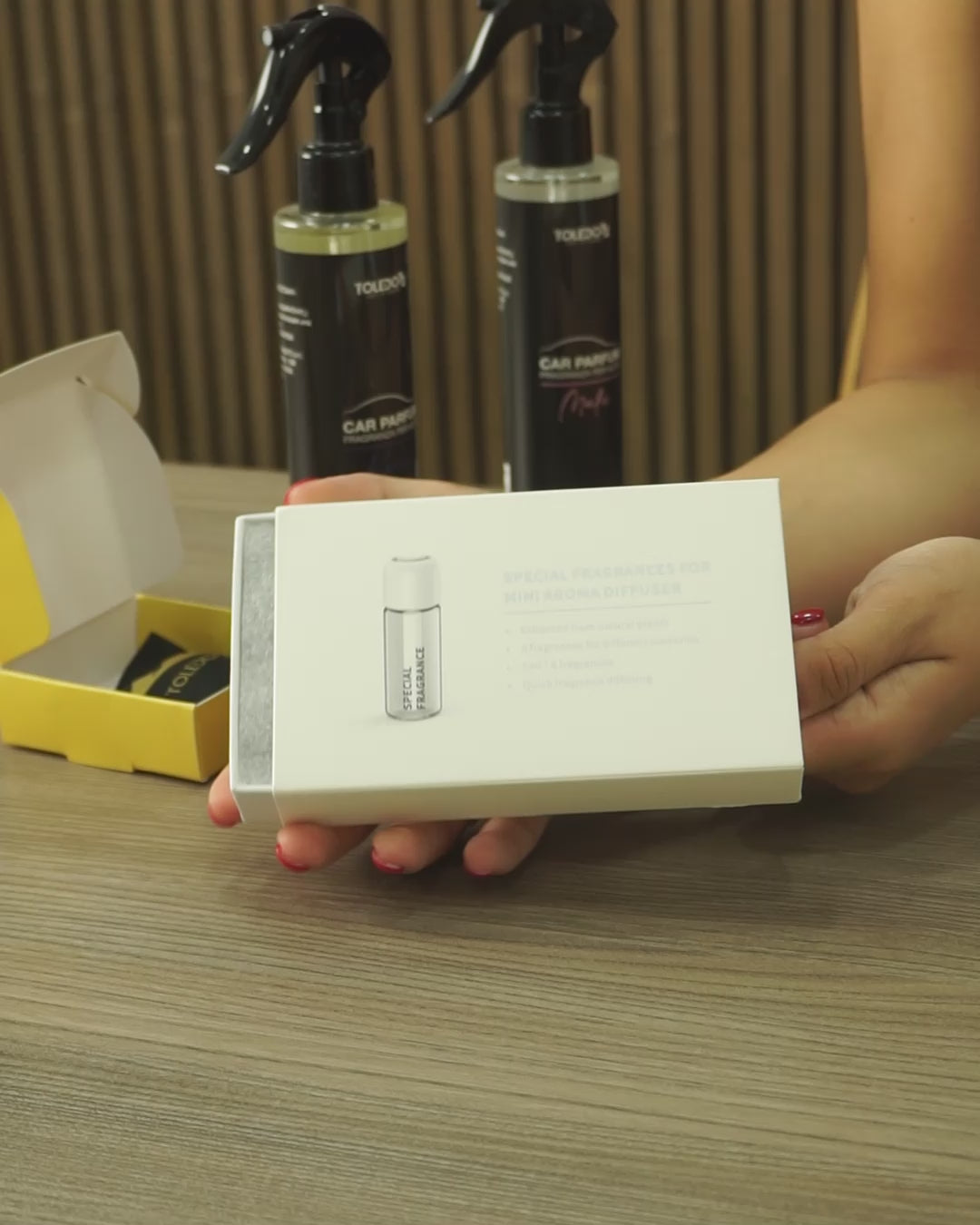 Carica il video: